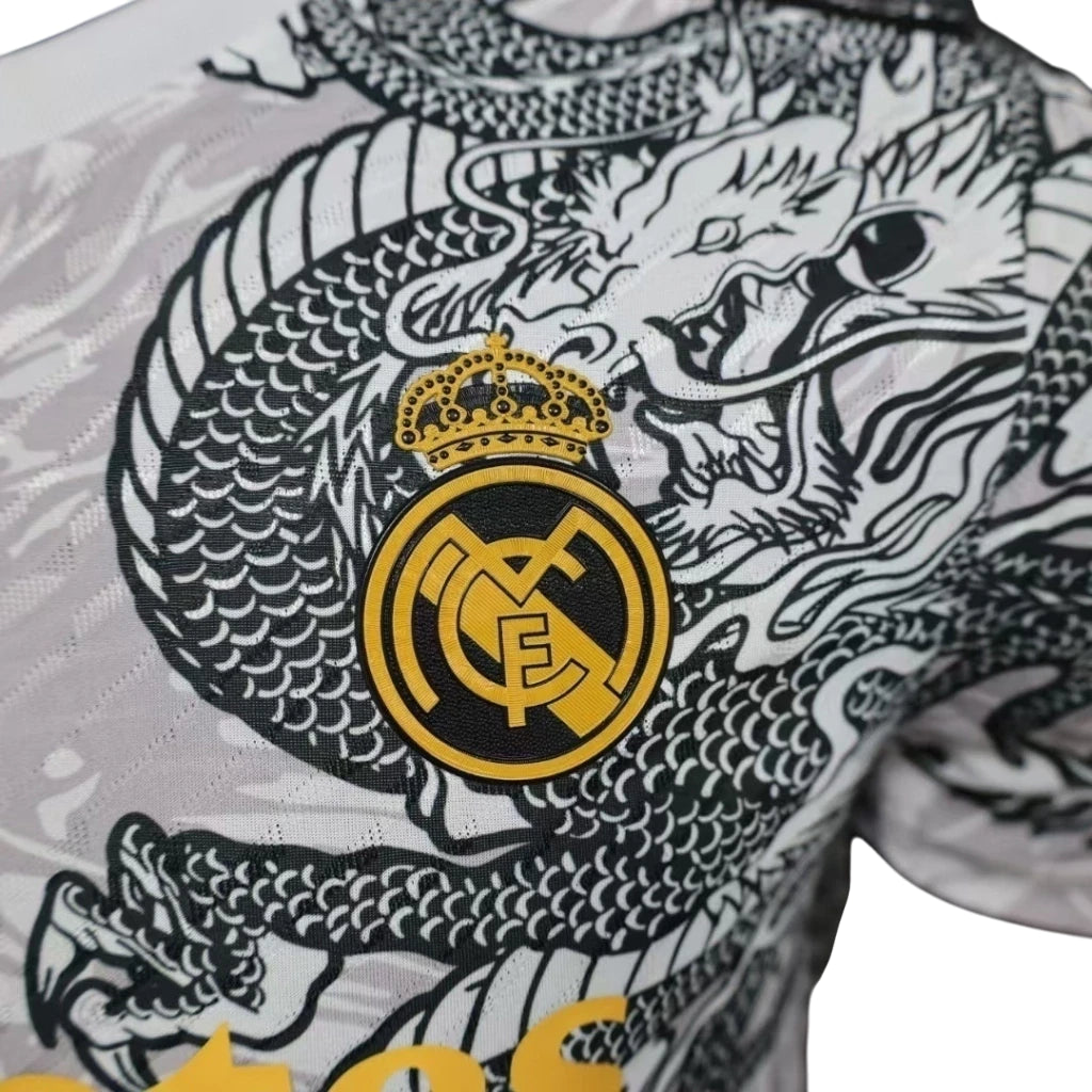 REAL MADRID EDICIÓN LIMITADA DRAGON III 24/25 HOMBRE (VERSIÓN JUGADOR)