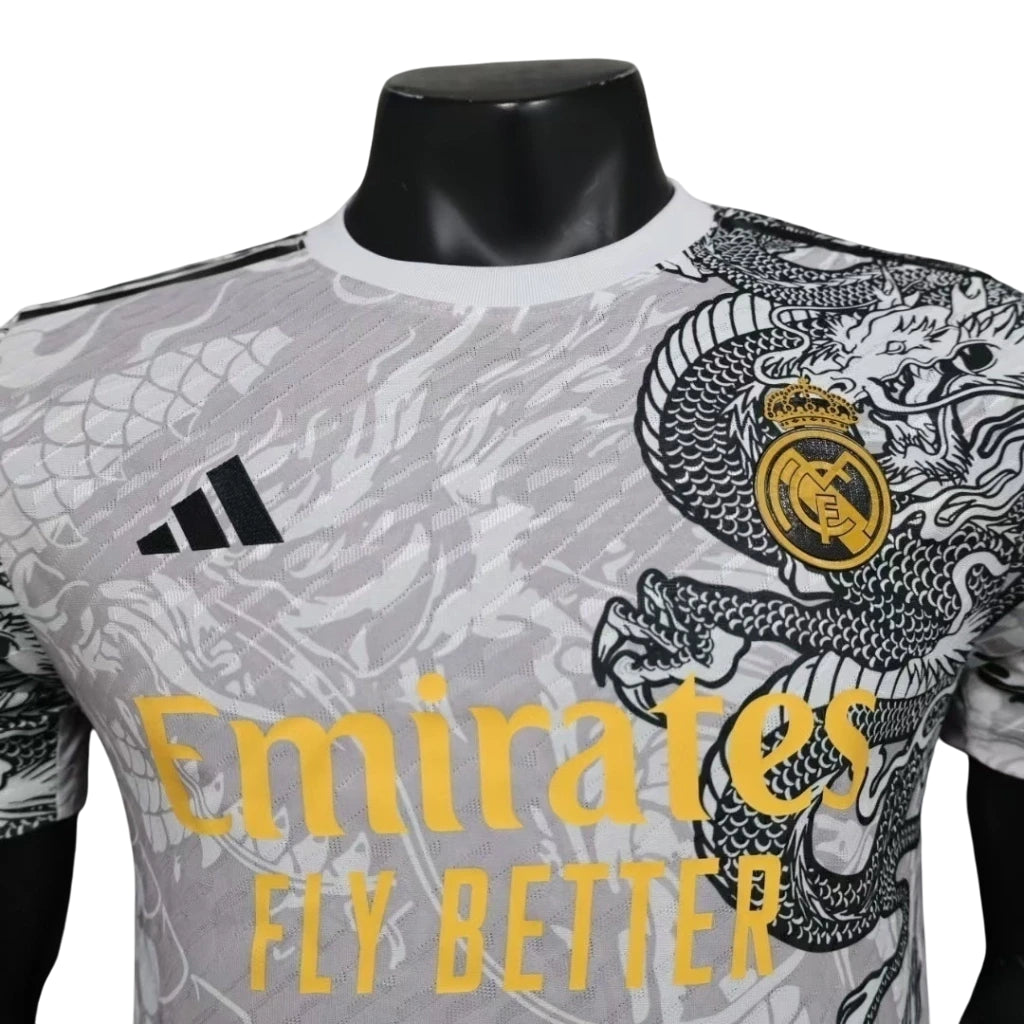 REAL MADRID EDICIÓN LIMITADA DRAGON III 24/25 HOMBRE (VERSIÓN JUGADOR)