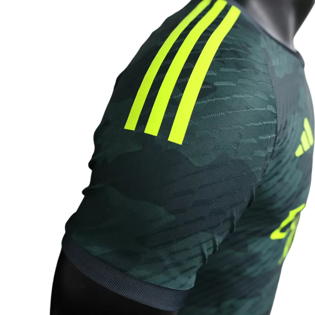 REAL MADRID EDICIÓN LIMITADA VERDE 24/25 HOMBRE (VERSIÓN JUGADOR)