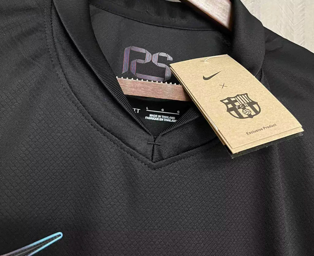 BARCELONA EDIÇÃO LIMITADA TRAVIS SCOTT II 24/25 MASCULINO