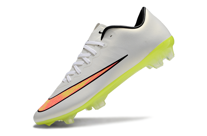 CHUTEIRA NIKE MERCURIAL VAPOR 10 ELITE FG + MEIA E BOLSA