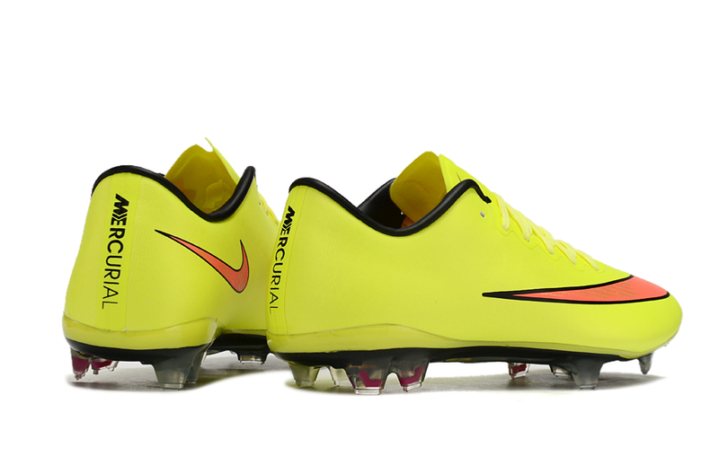 CHUTEIRA NIKE MERCURIAL VAPOR 10 ELITE FG + MEIA E BOLSA