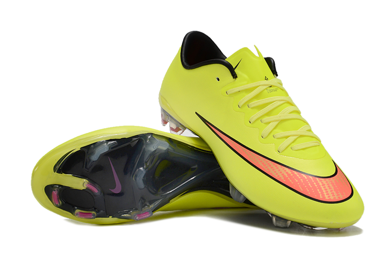 CHUTEIRA NIKE MERCURIAL VAPOR 10 ELITE FG + MEIA E BOLSA