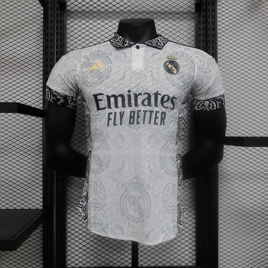 REAL MADRID EDIÇÃO LIMITADA BRANCA 24/25 MASCULINA (VERSÃO JOGADOR) 