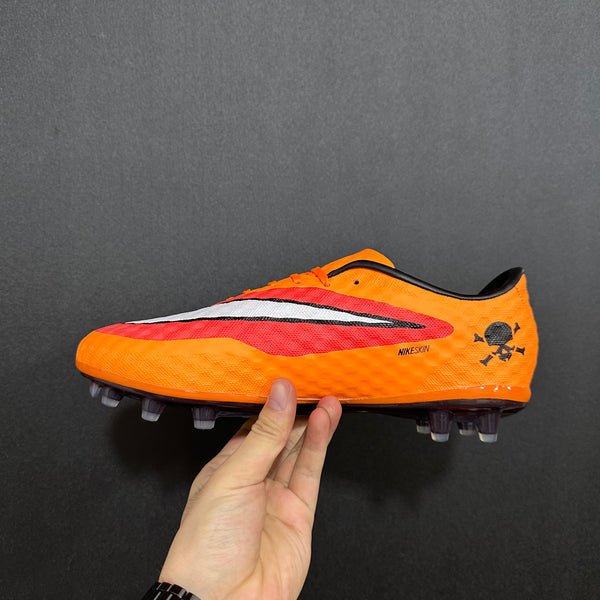 CHUTEIRA NIKE HYPERVENOM VAPOR 10 ELITE FG + MEIA E BOLSA