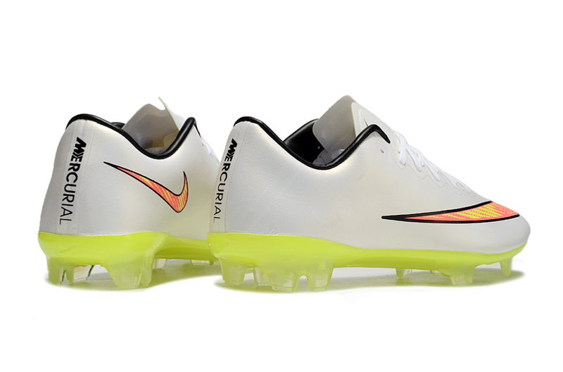 CHUTEIRA NIKE MERCURIAL VAPOR 10 ELITE FG + MEIA E BOLSA