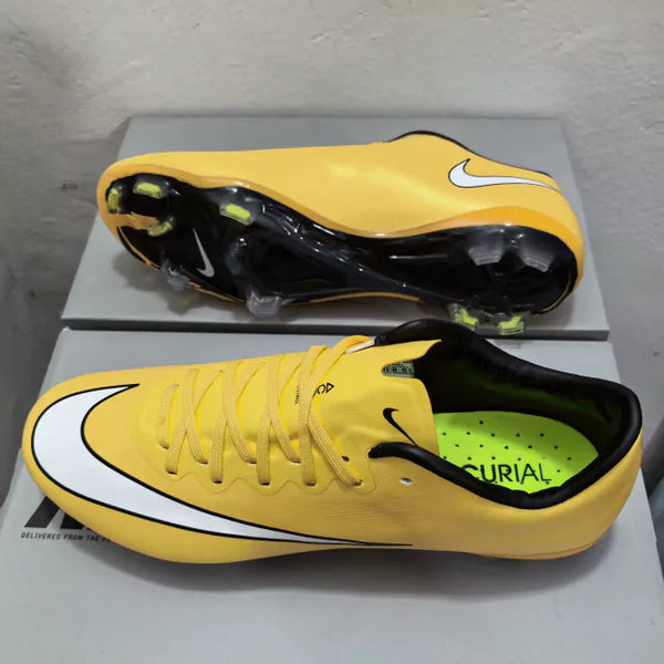 CHUTEIRA NIKE MERCURIAL VAPOR 10 ELITE FG + MEIA E BOLSA